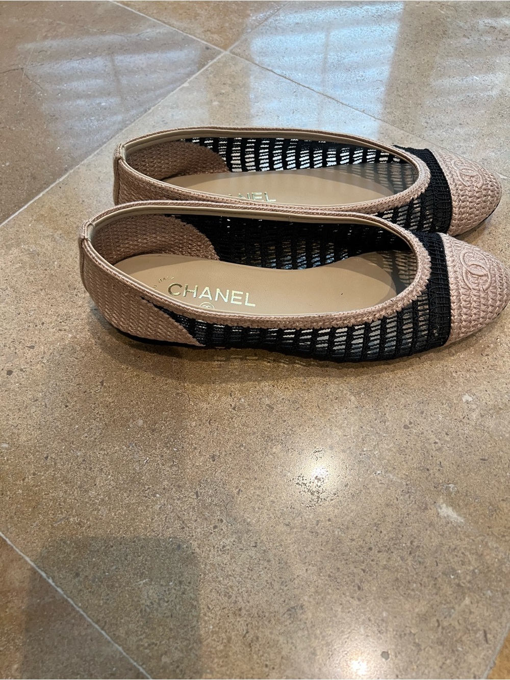 CHANEL Beige and Black Crochet Cap-Toe Ballet Flats - Picture 2 of 6